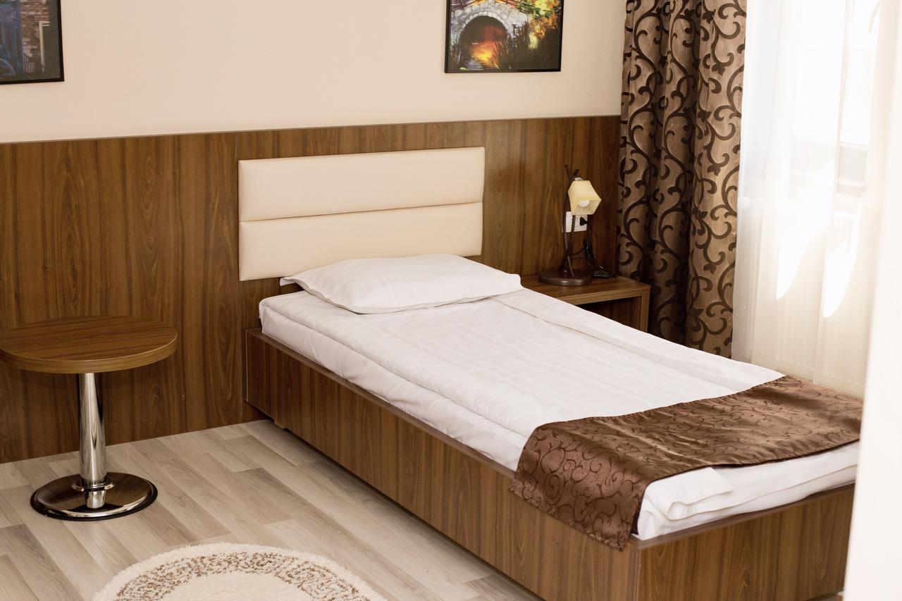 Complex Azar Otel Galaţi Dış mekan fotoğraf